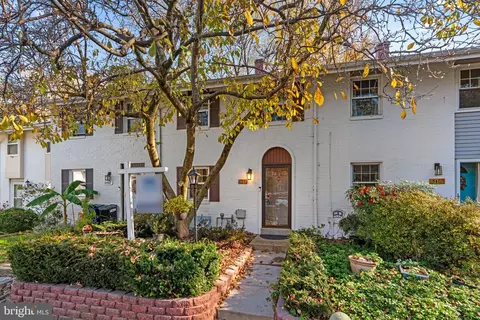 5469 Hildebrand Ct, Columbia, MD 21044