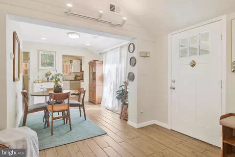 Entry Way - 9301 Decatur Rd, Laurel, MD 20723 photo 4 of 7