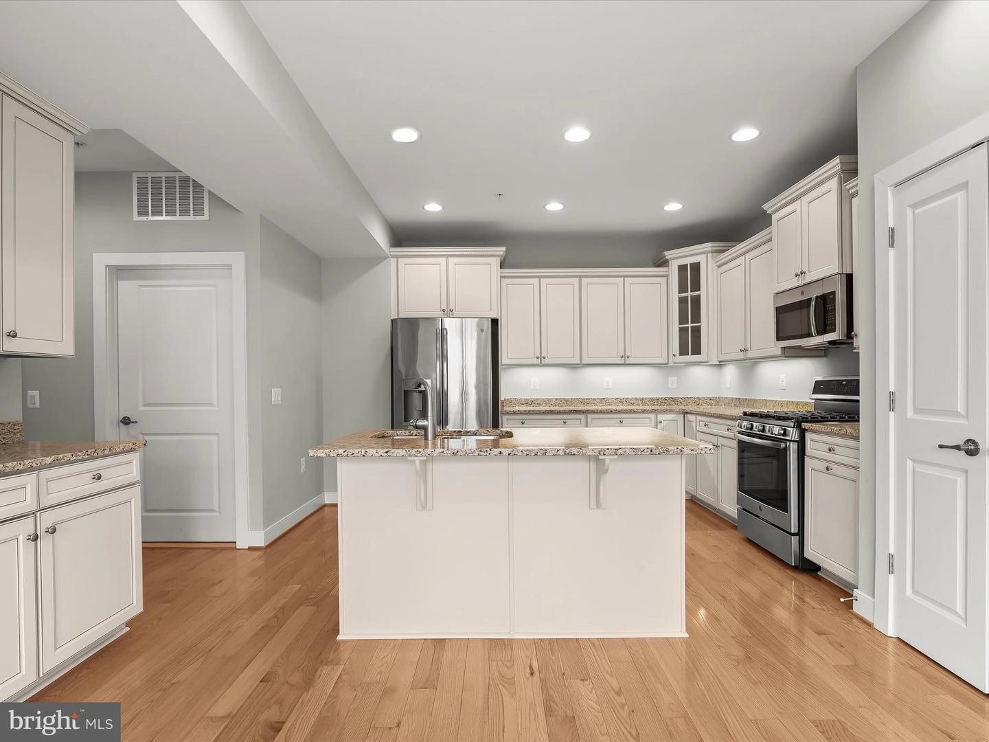 9902 Simplicity Ct, Laurel, MD 20723 photo 3