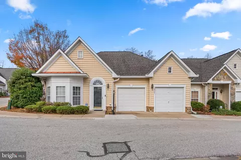10701 Shady Summer Dr #12, Columbia, MD 21044