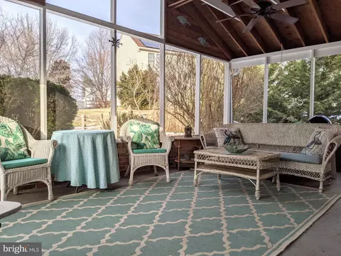8204 Lapping Brook Ct, Laurel, MD 20723 photo 31