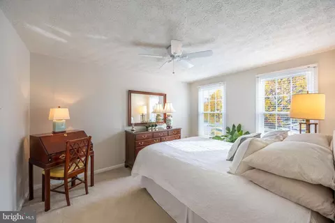 8204 Lapping Brook Ct, Laurel, MD 20723 photo 28