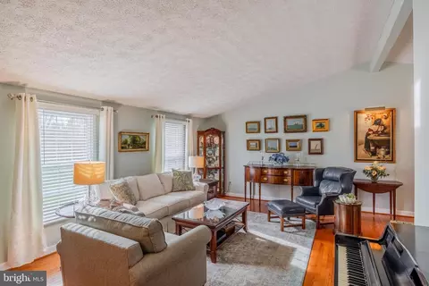 8204 Lapping Brook Ct, Laurel, MD 20723 photo 8