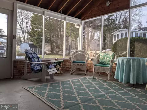 8204 Lapping Brook Ct, Laurel, MD 20723 photo 32