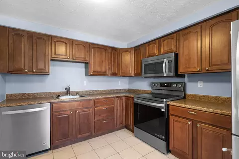 9655 Glendower Ct, Laurel, MD 20723 photo 7
