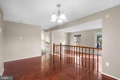 9655 Glendower Ct, Laurel, MD 20723 photo 6