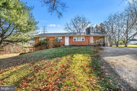 8101 Forest Hill Dr, Ellicott City, MD 21043