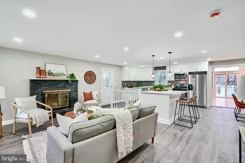 4410 Brittany Dr, Ellicott City, MD 21043