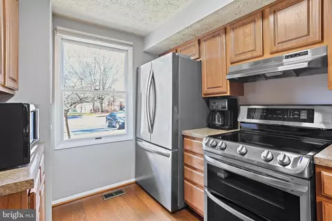 10641 Delfield Ct, Laurel, MD 20723 photo 10
