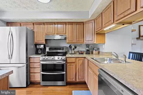 10641 Delfield Ct, Laurel, MD 20723 photo 9