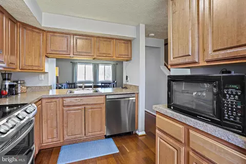 10641 Delfield Ct, Laurel, MD 20723 photo 11