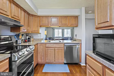 10641 Delfield Ct, Laurel, MD 20723 photo 12
