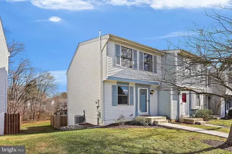 10641 Delfield Ct, Laurel, MD 20723 photo 2