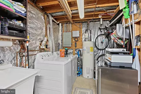 10641 Delfield Ct, Laurel, MD 20723 photo 29
