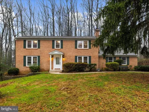 12045 Lamplighter Dr, Ellicott City, MD 21042