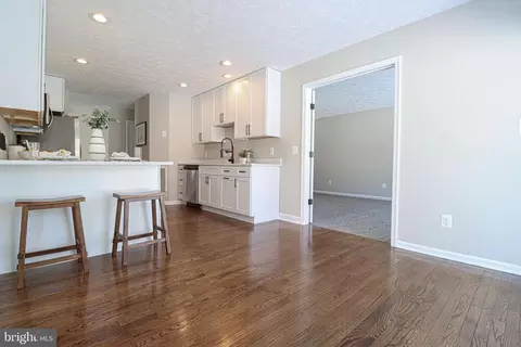 Entry Way - 9208 Sewall Ave, Laurel, MD 20723 photo 4 of 6