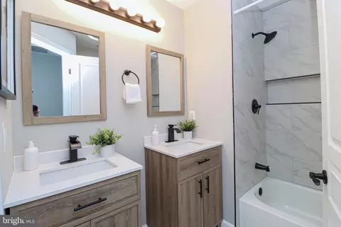 Bath - 9208 Sewall Ave, Laurel, MD 20723 photo 3 of 9