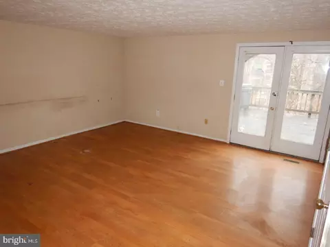 9638 Glendower Ct, Laurel, MD 20723 photo 3