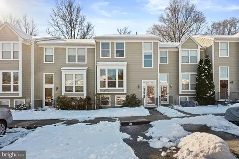 7769 Chatfield Ln, Ellicott City, MD 21043