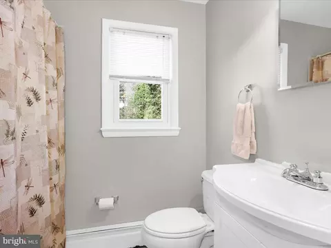 8534 Pineway Dr, Laurel, MD 20723 photo 20