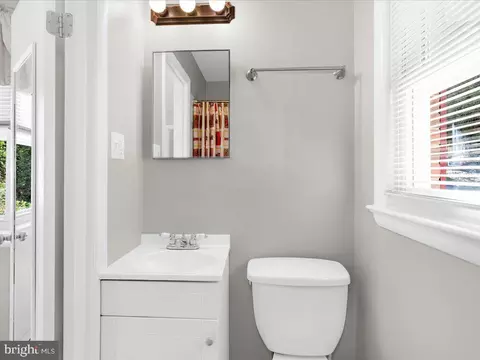 8534 Pineway Dr, Laurel, MD 20723 photo 15