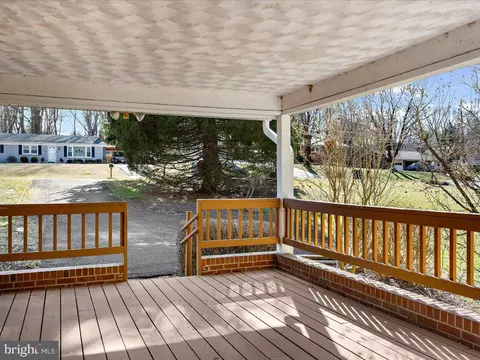 8534 Pineway Dr, Laurel, MD 20723 photo 31