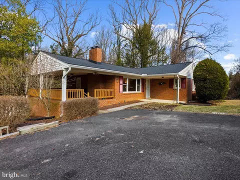 8534 Pineway Dr, Laurel, MD 20723 photo 32
