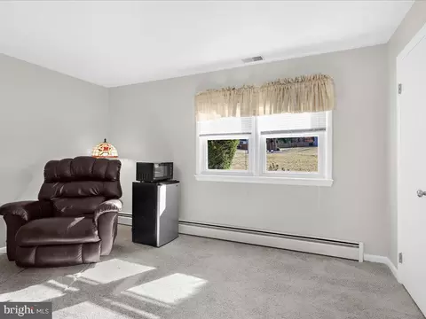 8534 Pineway Dr, Laurel, MD 20723 photo 14