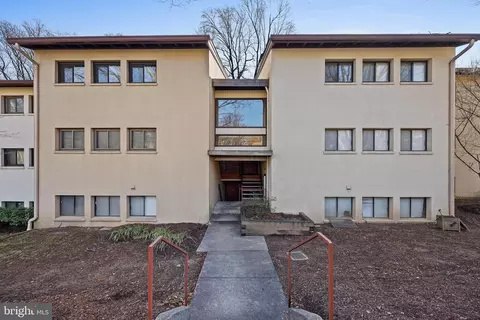 5705 Harpers Farm Rd #E, Columbia, MD 21044