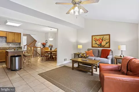 9335 Maxwell Ct, Laurel, MD 20723 photo 13