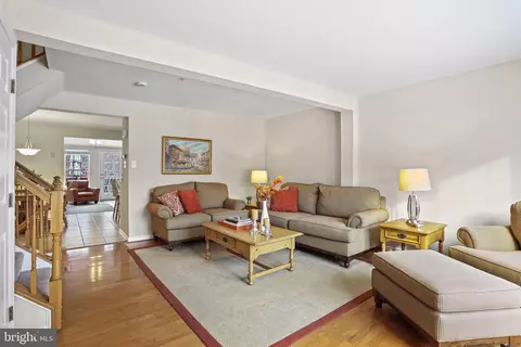 9335 Maxwell Ct, Laurel, MD 20723 photo 4