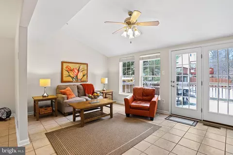 9335 Maxwell Ct, Laurel, MD 20723 photo 11
