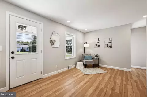 8466 Leishear Rd, Laurel, MD 20723 photo 4