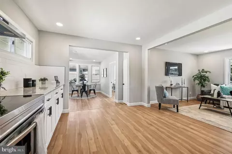 8466 Leishear Rd, Laurel, MD 20723 photo 15