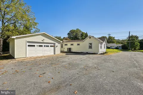 8466 Leishear Rd, Laurel, MD 20723 photo 3
