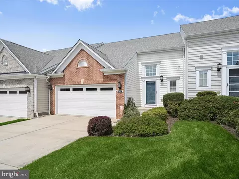 8214 Academy Rd #25, Ellicott City, MD 21043