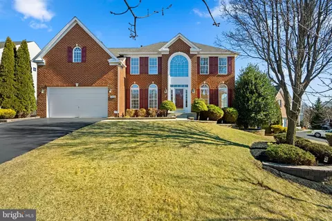 5213 Harvey Ln, Ellicott City, MD 21043