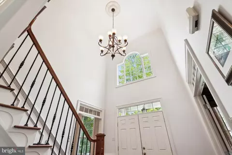 Entry Way - 6445 Sundown Trl, Columbia, MD 21044 photo 3 of 13