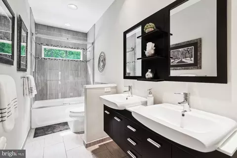 Bath - 6445 Sundown Trl, Columbia, MD 21044 photo 6 of 7