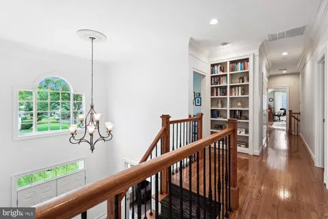 Entry Way - 6445 Sundown Trl, Columbia, MD 21044 photo 9 of 13