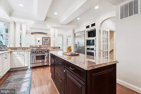 Kitchen - 6445 Sundown Trl, Columbia, MD 21044 photo 5 of 14