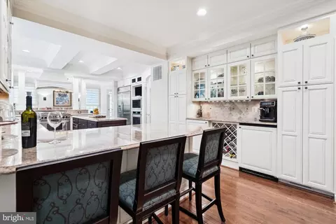 Kitchen - 6445 Sundown Trl, Columbia, MD 21044 photo 13 of 14