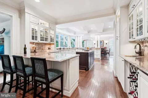 Kitchen - 6445 Sundown Trl, Columbia, MD 21044 photo 12 of 14