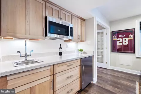 Kitchen - 6445 Sundown Trl, Columbia, MD 21044 photo 14 of 14