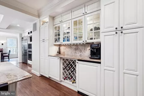 Kitchen - 6445 Sundown Trl, Columbia, MD 21044 photo 11 of 14