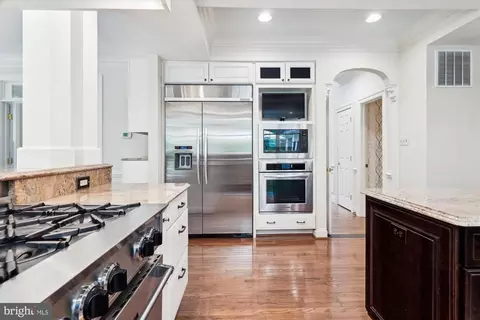 Kitchen - 6445 Sundown Trl, Columbia, MD 21044 photo 2 of 14