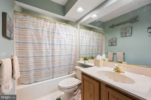 Bath - 8037 Crest Rd, Laurel, MD 20723 photo 1 of 4
