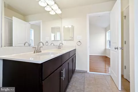 9395 Washington Ave, Laurel, MD 20723 photo 33