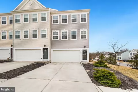 9395 Washington Ave, Laurel, MD 20723 photo 2