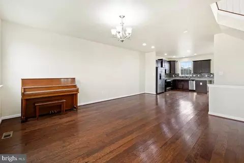 9395 Washington Ave, Laurel, MD 20723 photo 13